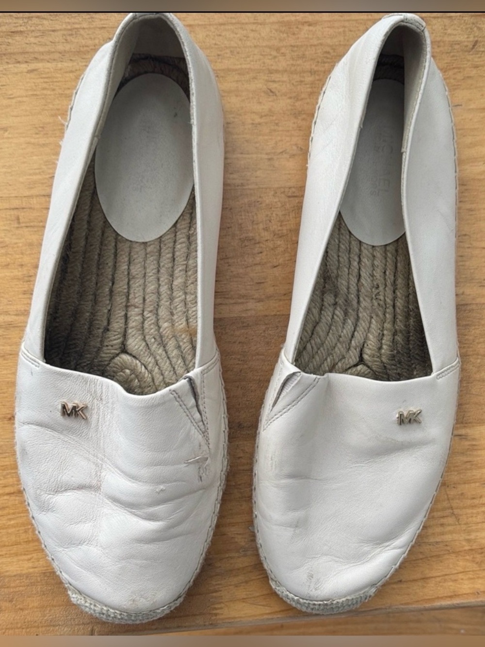 Michael Kors well worn beige leather kendrick espadrille jute imslip on street